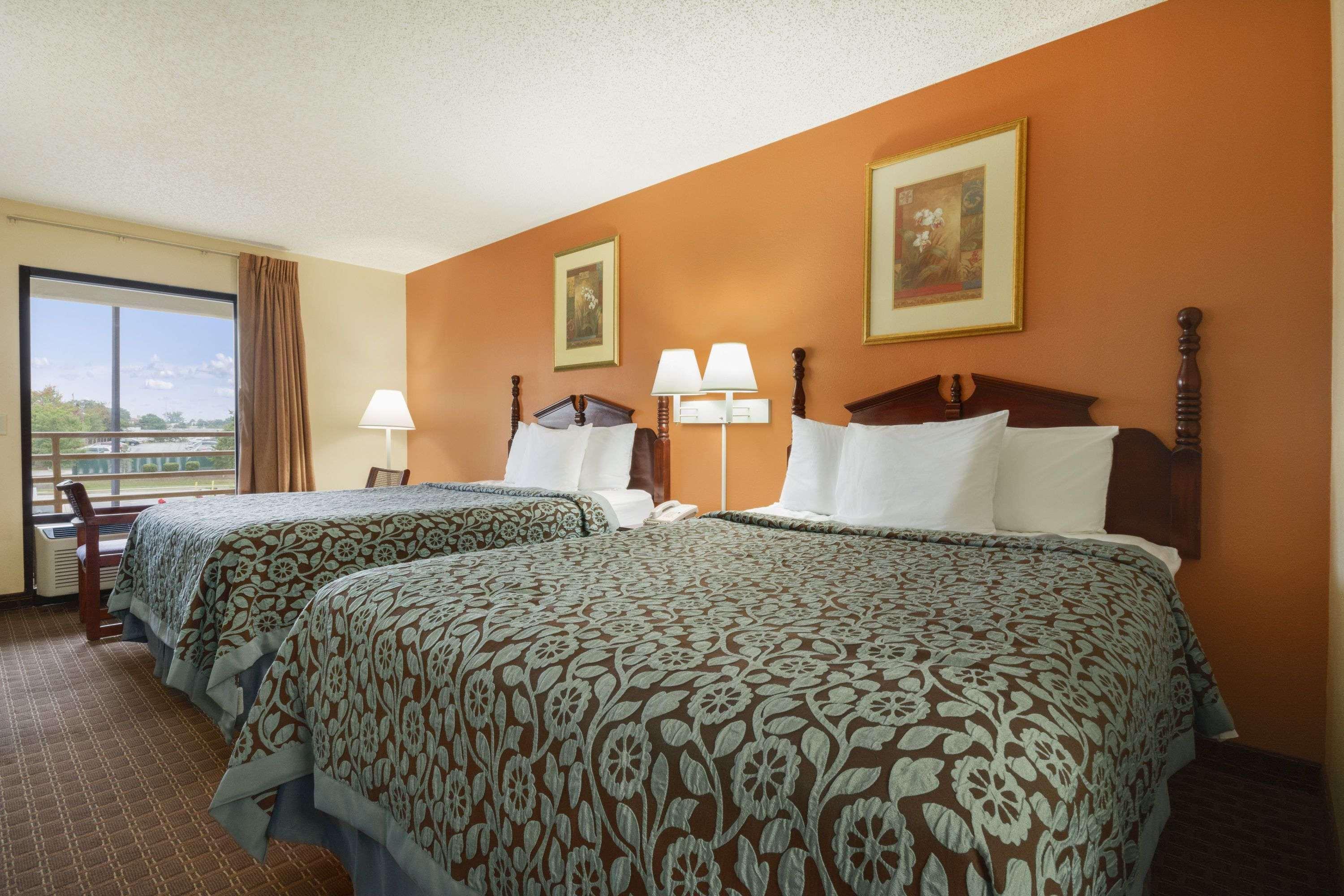 Days Inn By Wyndham Atlanta Stone Mountain Kültér fotó