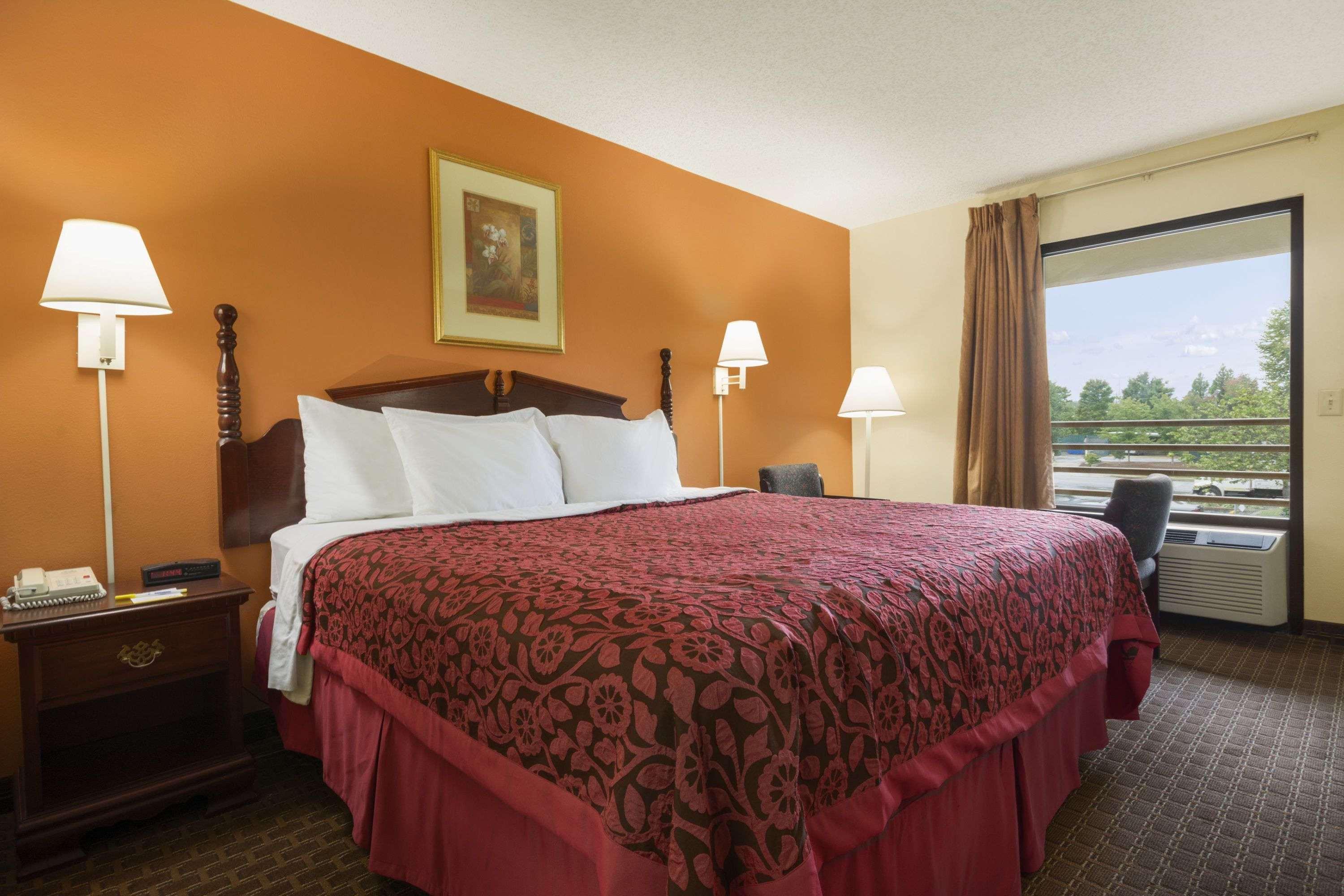 Days Inn By Wyndham Atlanta Stone Mountain Kültér fotó